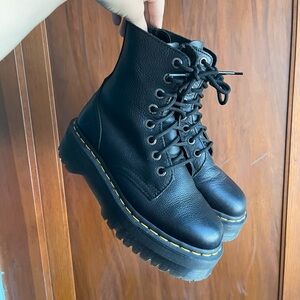 COPY - Doctor Martens Jadon III Pisa platform boots